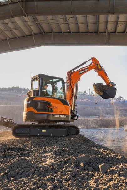 Doosan Launches New DX50Z-7 and DX55R-7 Mini-Excavators